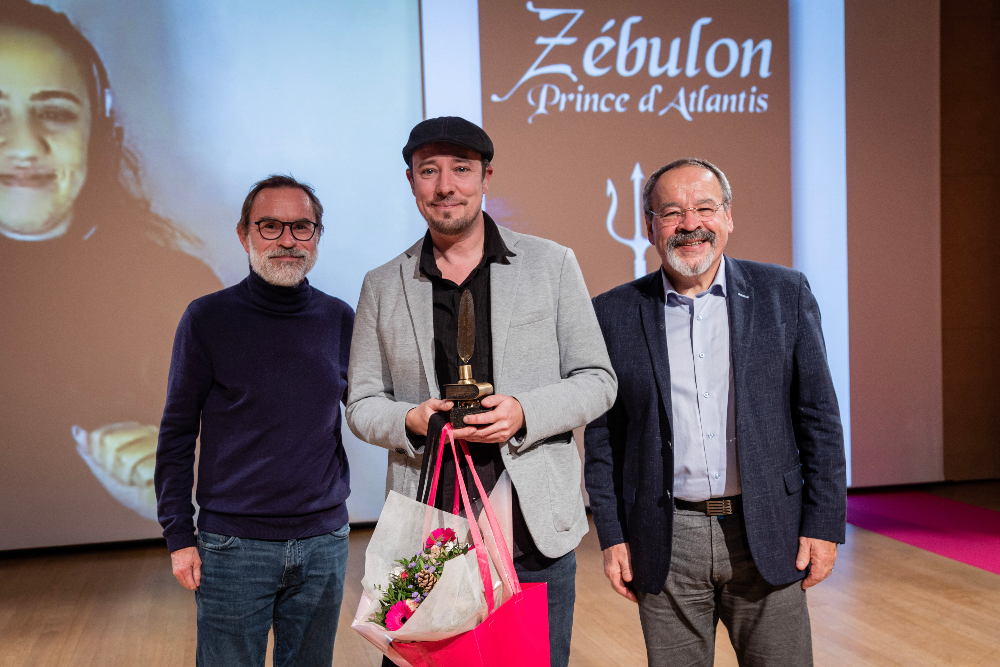 Julien Laigre reçoit le prix du meilleur Livre Adapté lors de la cérémonie du Prix Handi-Livres 2023